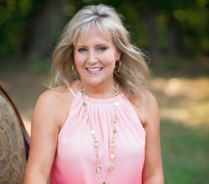 305: Elizabeth Scruggs- The Things I Learned From A Well-Designed Business®