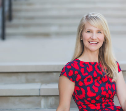 566: Power Talk Friday: Ashley Uhl: Talk to Clients Like a Leader Not a Boss