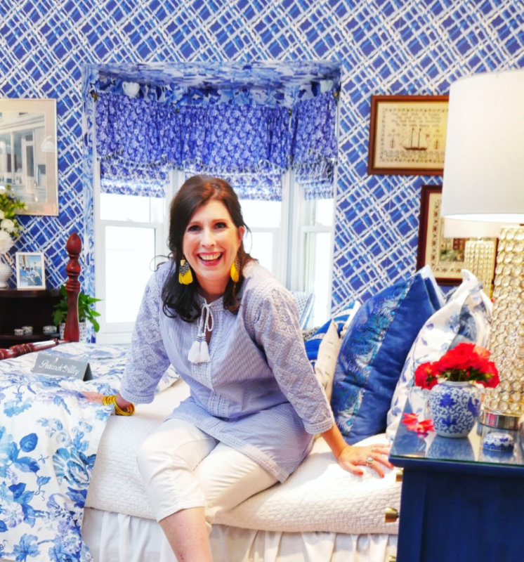 Deborah Main Headshot