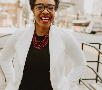 819: Power Talk Friday: Ebony Looney: Attract Clients Through Your Interior Design Business Website